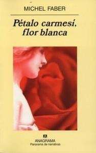 Pétalo carmesí, flor blanca