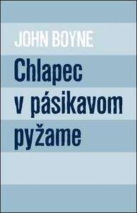 Chlapec v pásikavom pyzame