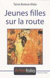 Jeunes filles sur la route