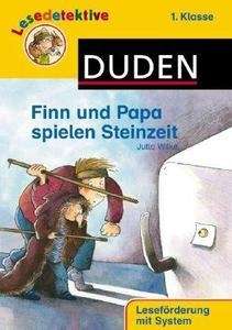 Finn und Papa spielen Steinzeit