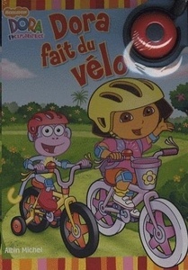 Dora fait du velo