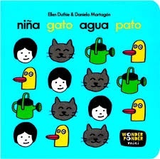 Niña Gato Agua Pato