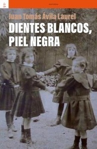 Dientes blancos, piel negra