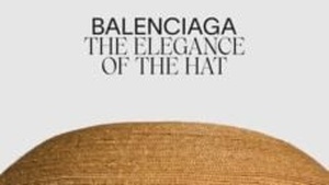Balenciaga. The elegance of the hat